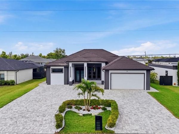 18 NE 6th ST , CAPE CORAL, FL 33909
