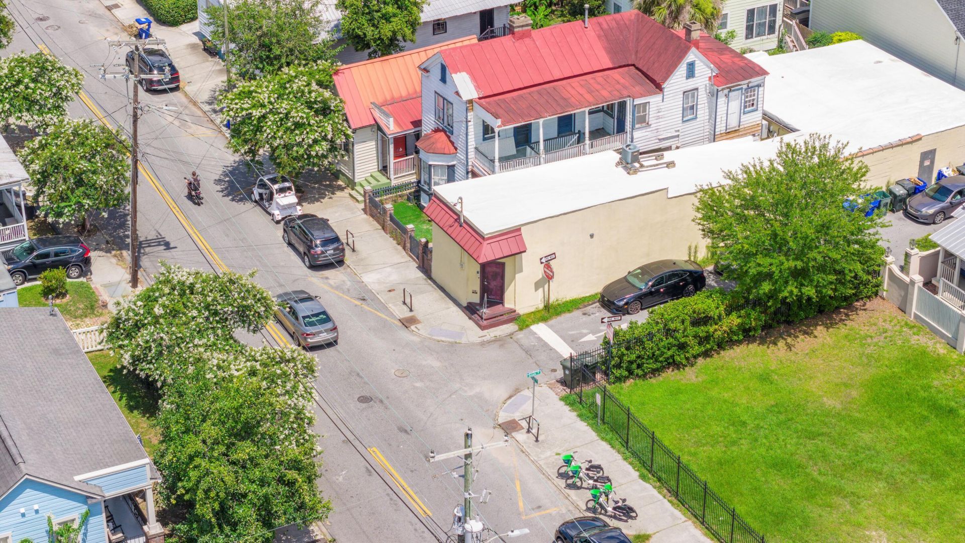 391 Huger Street  Photo 10