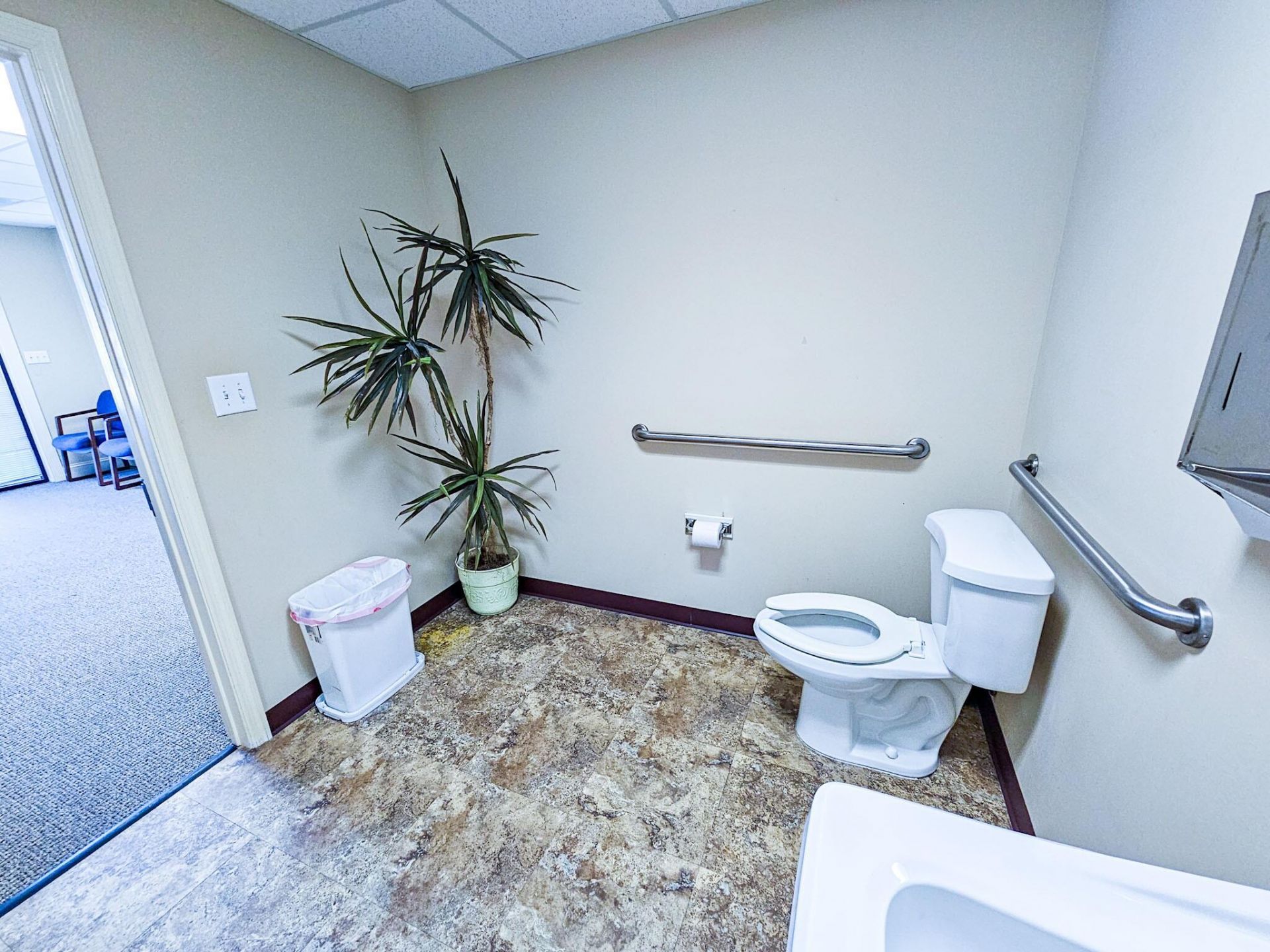 16 Northside Drive Photo 10