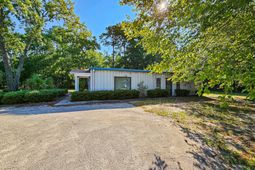16 Northside Drive photo 4