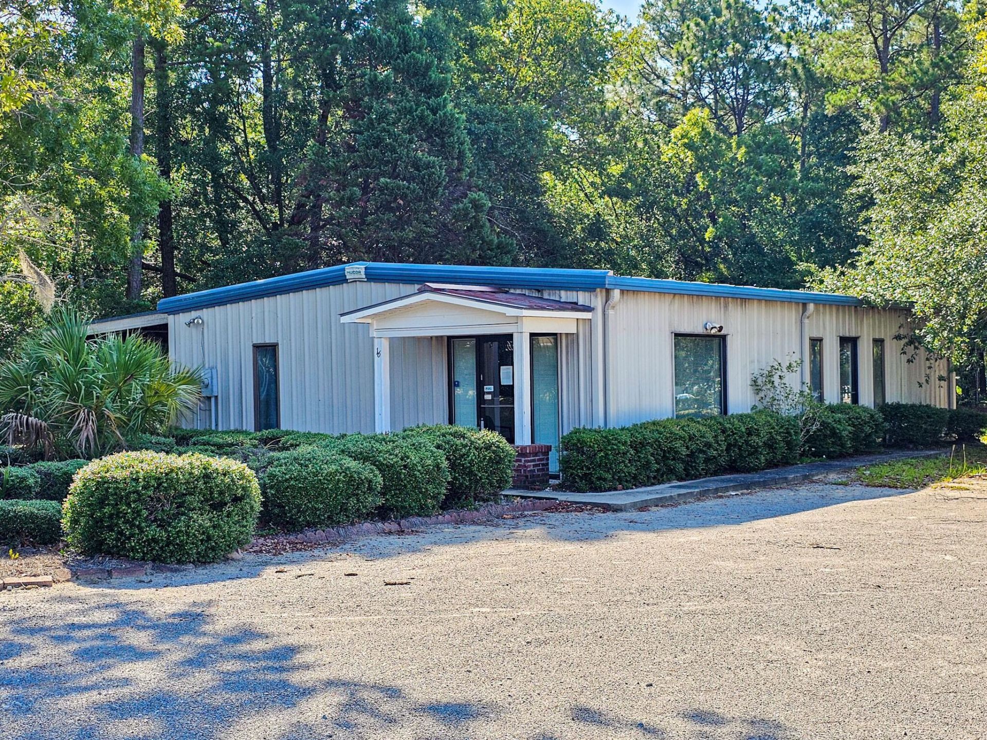16 Northside Drive Photo 5
