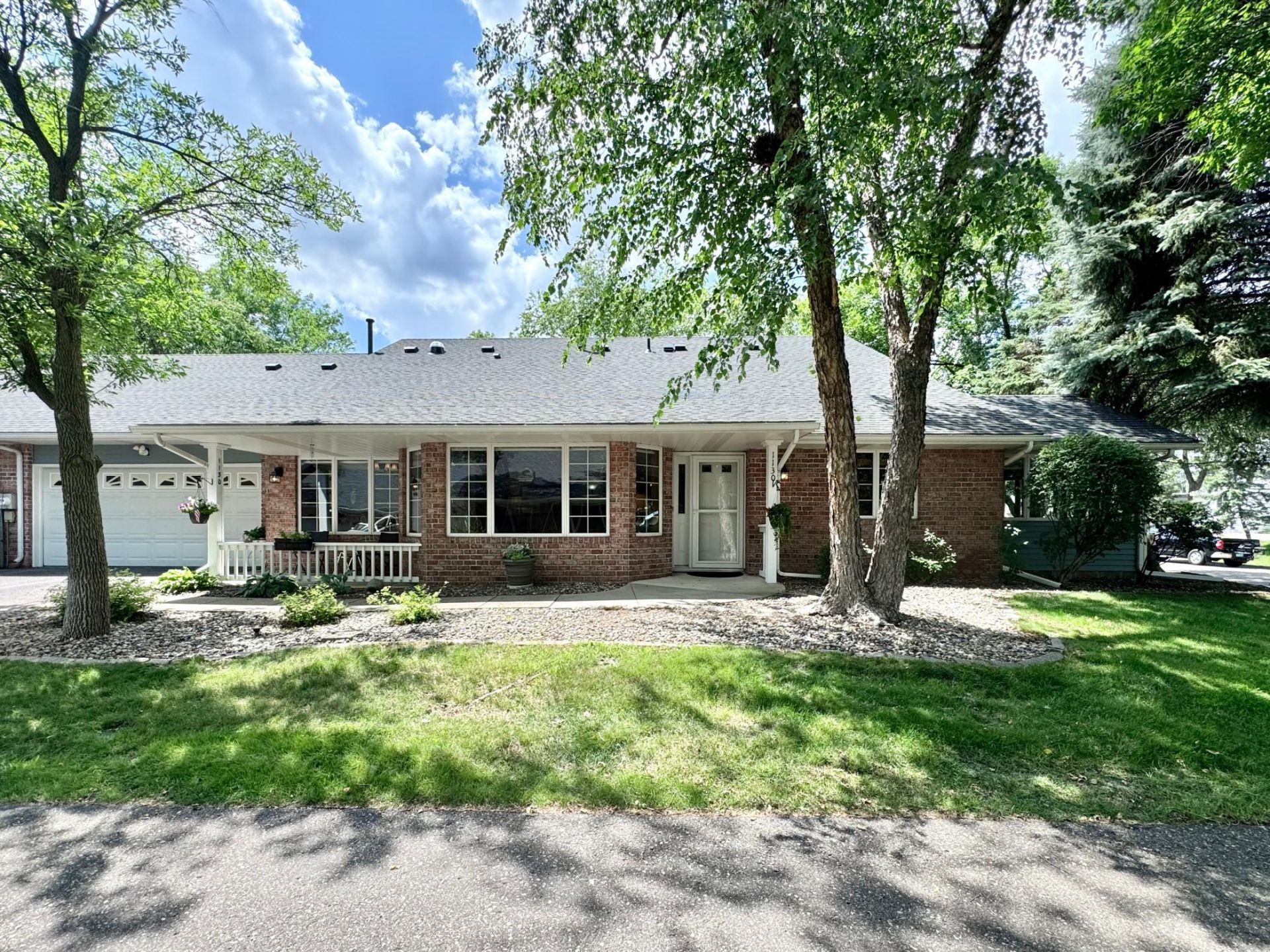 1130 Rose Place , Roseville, MN 55113