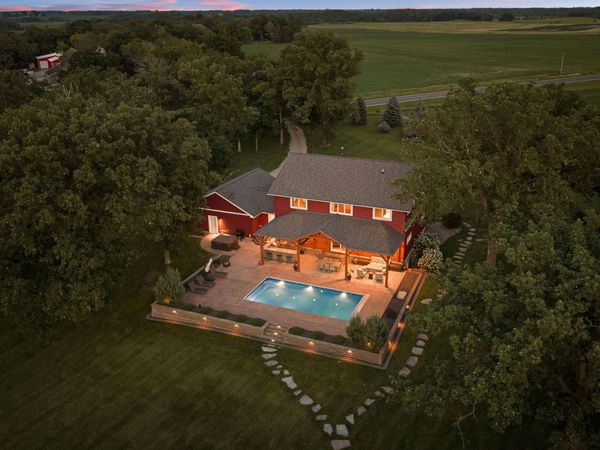 25551 885th Avenue , Austin, MN 55912