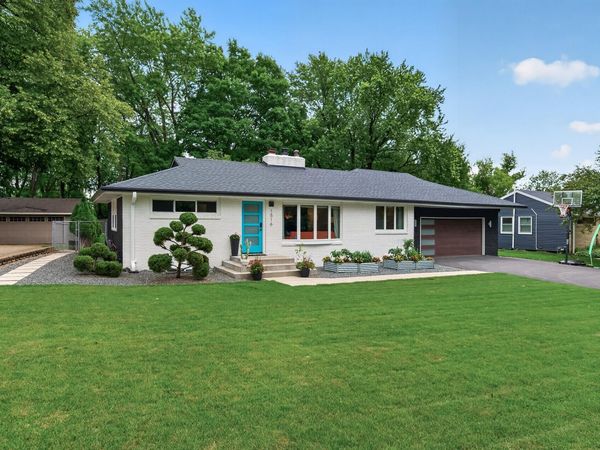 1516 Aquila Avenue N, Golden Valley, MN 55427