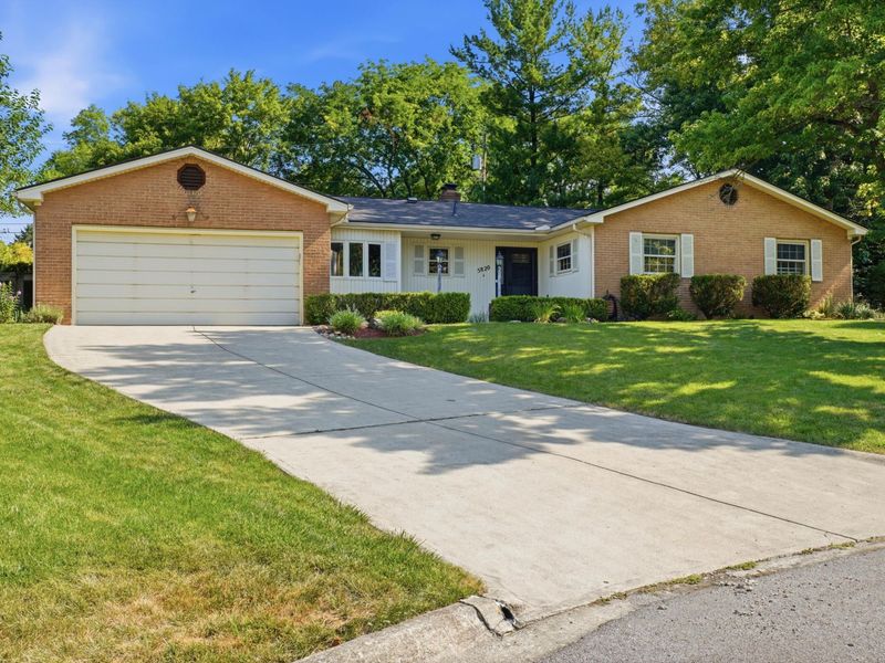5820 Stoney Creek Court, Columbus, OH 43235 Photo 2