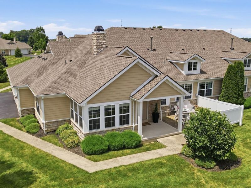 6904 Kinsale Lane, Powell, OH 43065 Photo 2