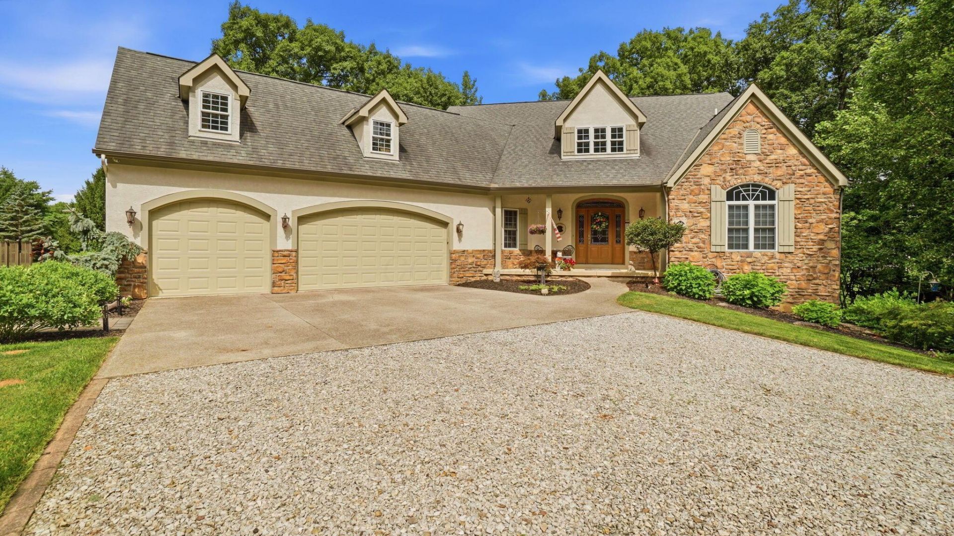 9966 Center Village Road , Galena, OH 43021 Main Photo