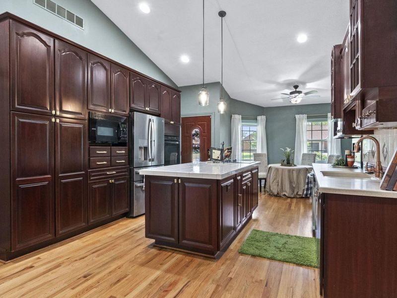 5062 Broadview Road, Columbus, OH 43230 Photo 9