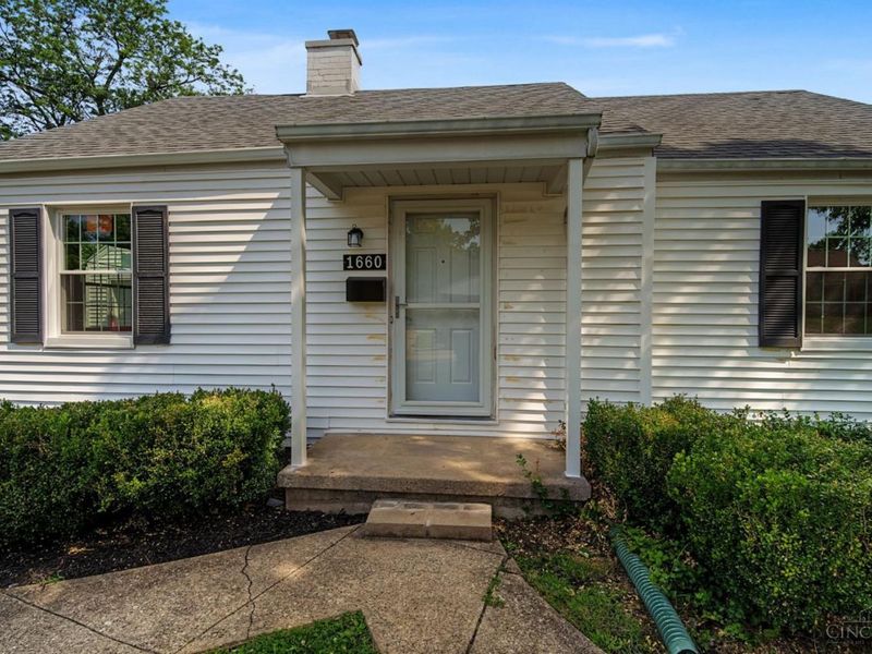 1660 Sunset Drive, Hamilton, OH 45013 Photo 1