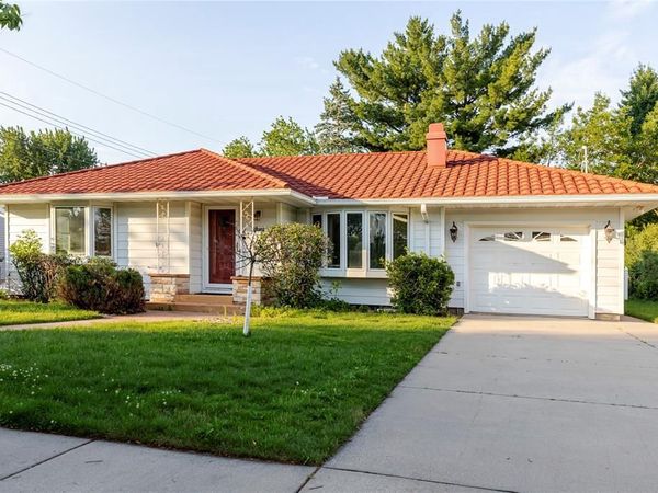2836 Kelly Place, Eau Claire, WI 54701