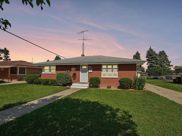8045 17th AVENUE, Kenosha, WI 53143