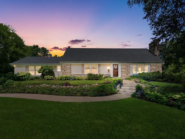 4838 W Glen Cove COURT, Mequon, WI 53092