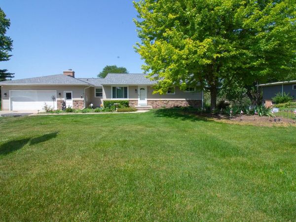 4615 N 149th STREET, Brookfield, WI 53005