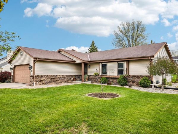 W163N10528 Ridgeview LANE, Germantown, WI 53022