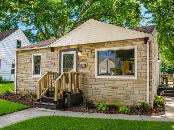 2828 N 89th STREET, Milwaukee, WI 53222