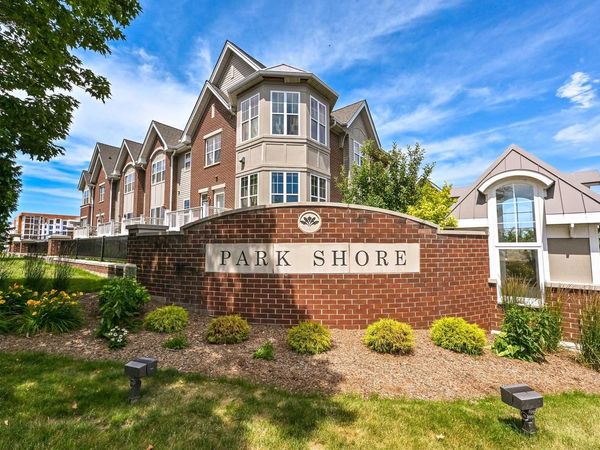 3930 S Lake DRIVE, Unit 303, Saint Francis, WI 53235