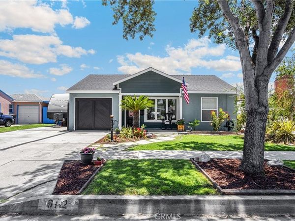 9112 Oak, Bellflower, CA 90706