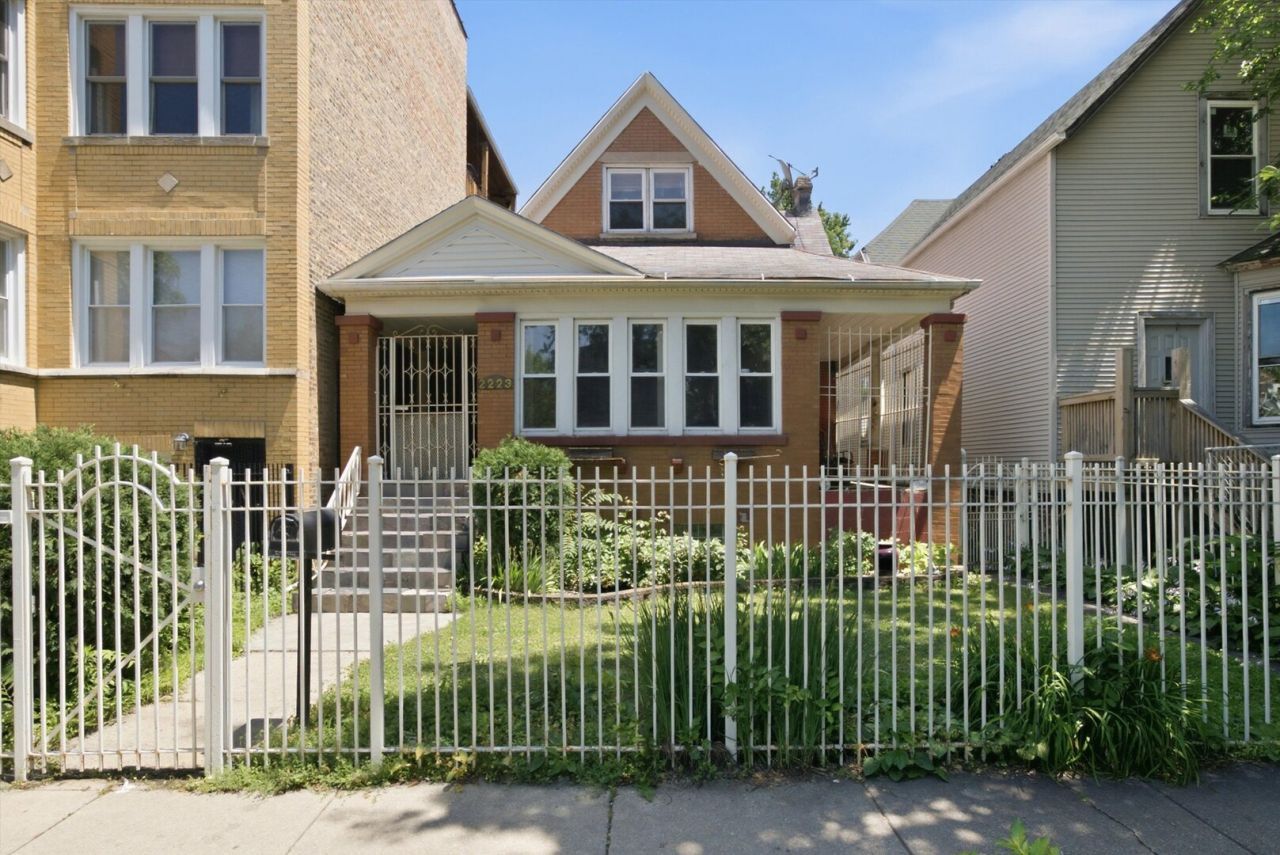 2223 N Kimball Avenue, Chicago, IL 60647 Main Photo