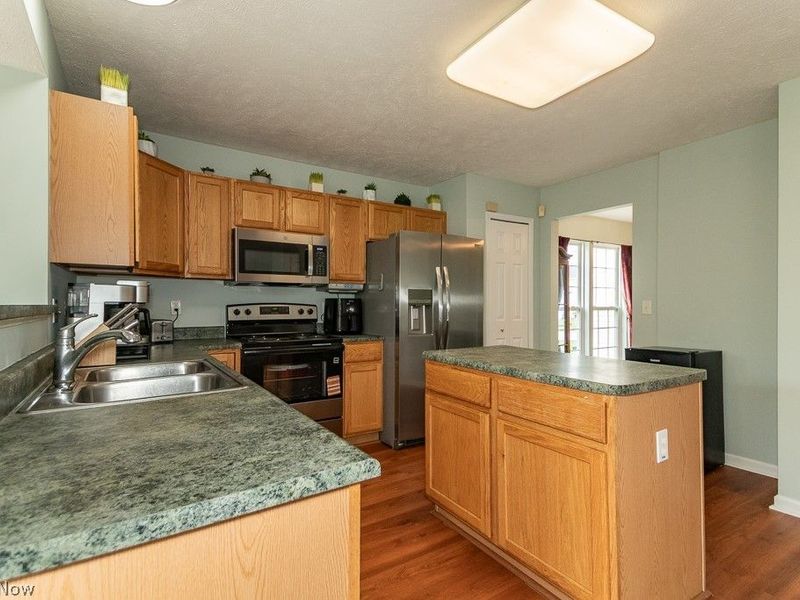 526 Deerwood Court, Painesville, OH 44077 Photo 11