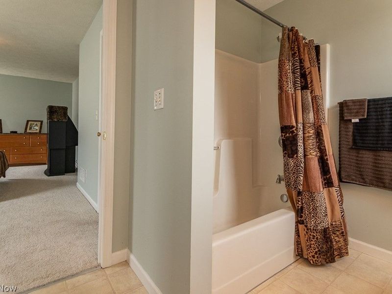 526 Deerwood Court, Painesville, OH 44077 Photo 25