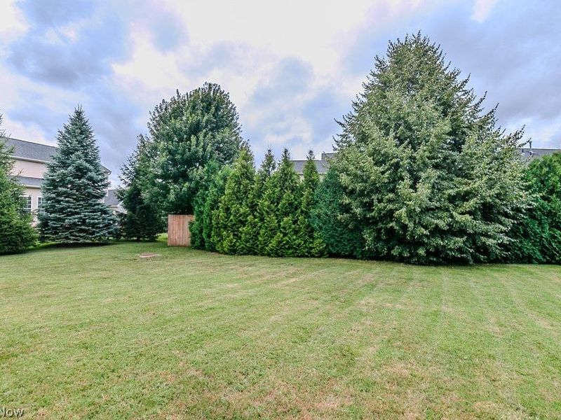 526 Deerwood Court, Painesville, OH 44077 Photo 6