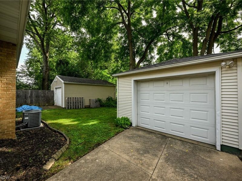 51 Devonshire Drive, Akron, OH 44312 Photo 18