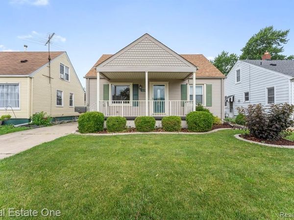 1078 10th Street, Wyandotte, MI 48192