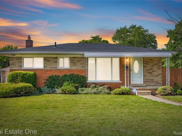 11927 Engleman Road, Warren, Mi 48089