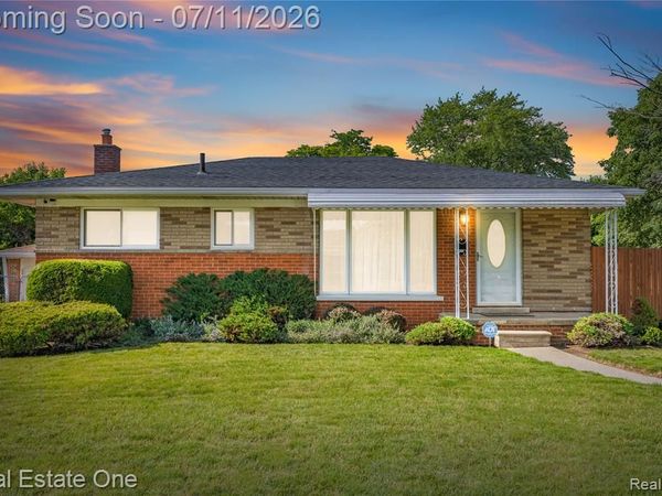 11927 Engleman Road, Warren, MI 48089