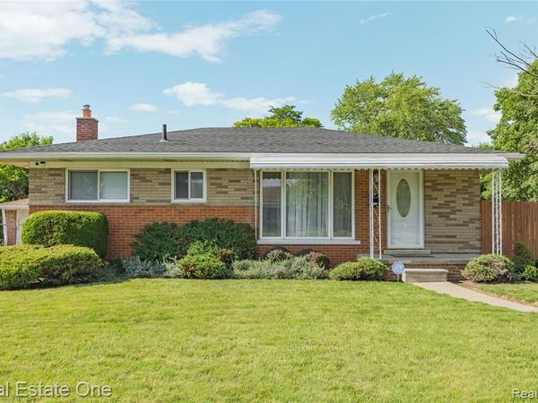 11927 Engleman Road, Warren, MI 48089