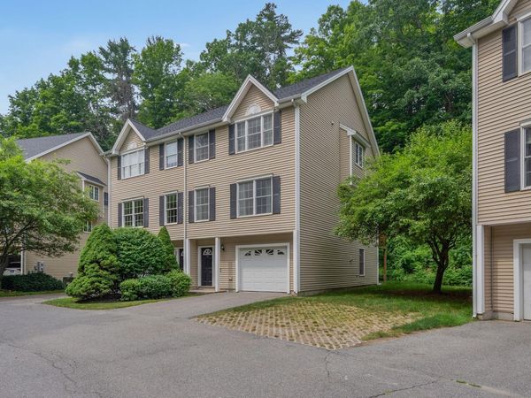 16 Woodside Drive, Unit 4, Gorham, ME 04038