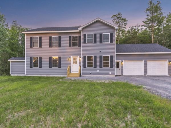 19 Pleasant Road, Sidney, ME 04330
