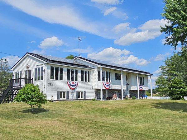 292 Neck Road , Benton, ME 04901
