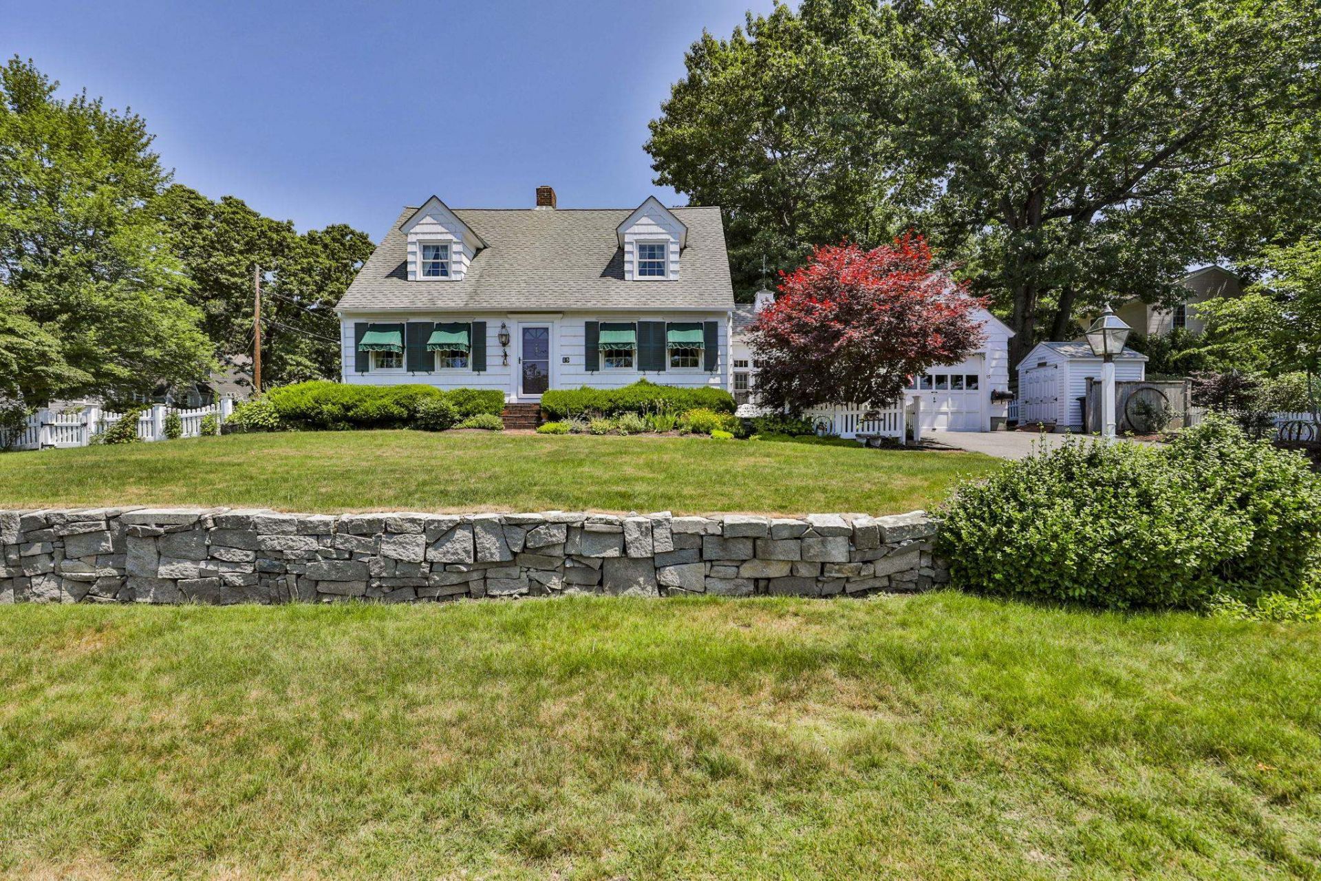 15 Hooker Street, Nashua, NH 03064 Main Photo