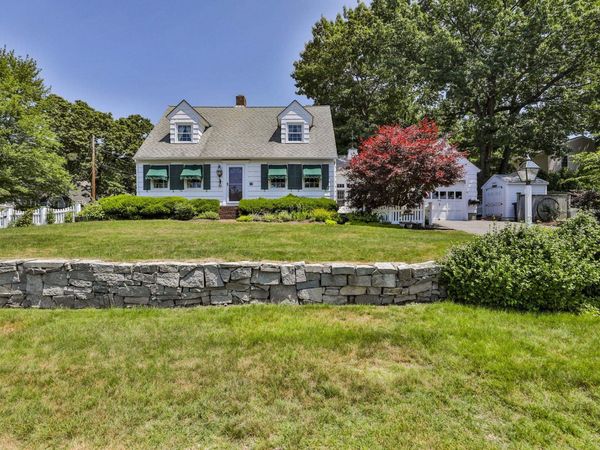 15 Hooker Street, Nashua, NH 03064