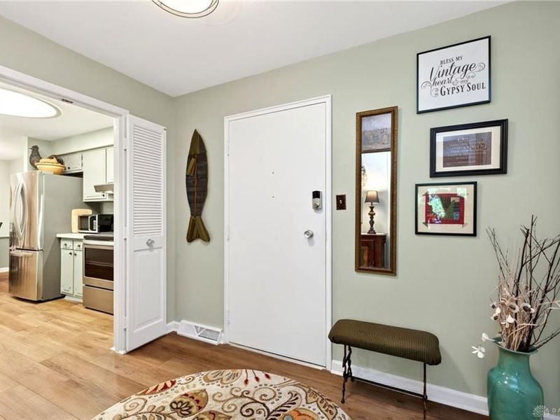 3265 Southdale Drive, Unit 9, Kettering, OH 45409 Photo 6