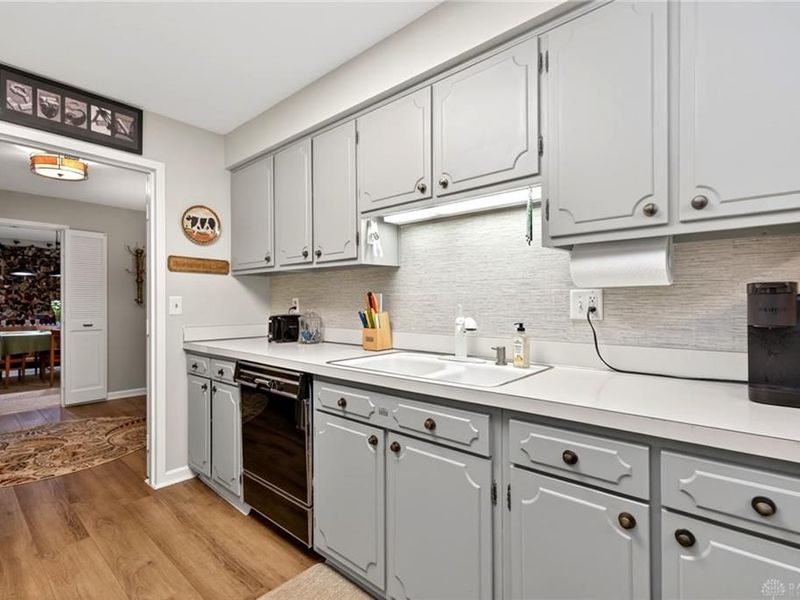3265 Southdale Drive, Unit 9, Kettering, OH 45409 Photo 8