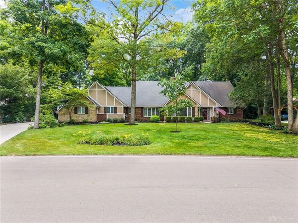 2845 Broken Woods Drive, Troy, OH 45373