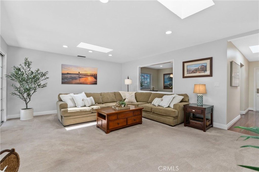 4589 Hazelnut Avenue, Seal Beach, CA 90740 Main Photo