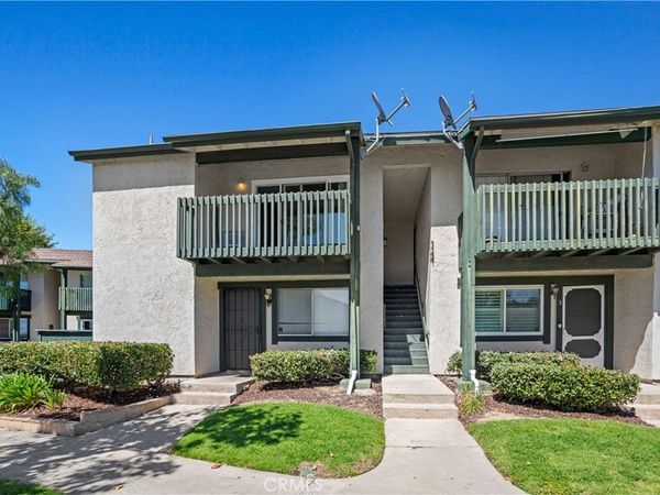 23232 N orange av, Unit 2, Lake Forest, CA 92630