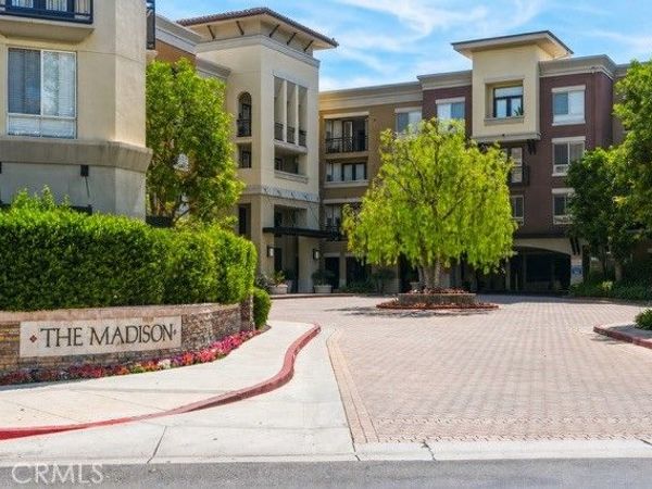 24595 Town Center Drive, Unit 3305, Valencia, CA 91355
