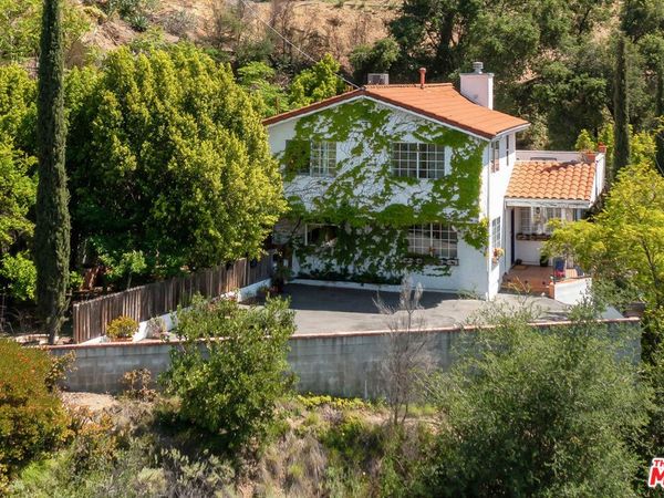 9732 Rotta Avenue, Sunland, CA 91040
