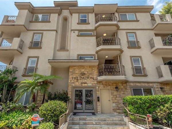 11540 Moorpark Street, Unit 401, Studio City, CA 91602