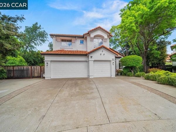 55 La Honda Ct, Clayton, CA 94517