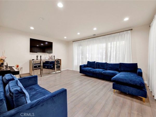 249 Zerr Court, Glendale, CA 91206