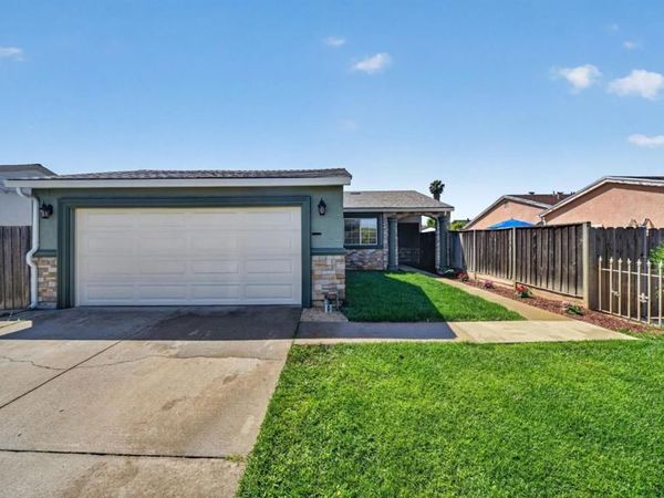 1892 Macduee Way, San Jose, CA 95121