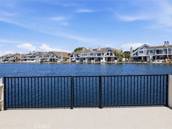 16101 Saint Croix Circle, Huntington Beach, CA 92649
