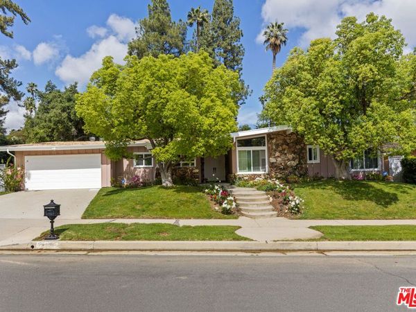 4479 Azalia Drive, Tarzana, CA 91356