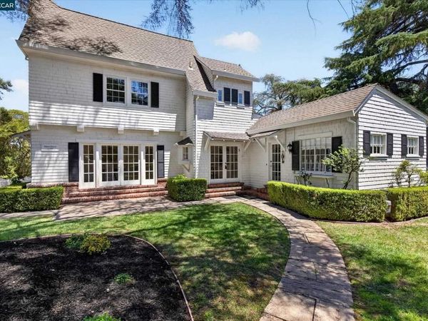 61 Crest Avenue, Alamo, CA 94507