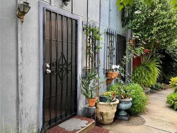 9346 Van Nuys Boulevard, Unit 4, Panorama City, CA 91402